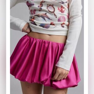 Kimchi Blue UO Bailey Pink Satin Bubble Hem Micro Skort size small brand new